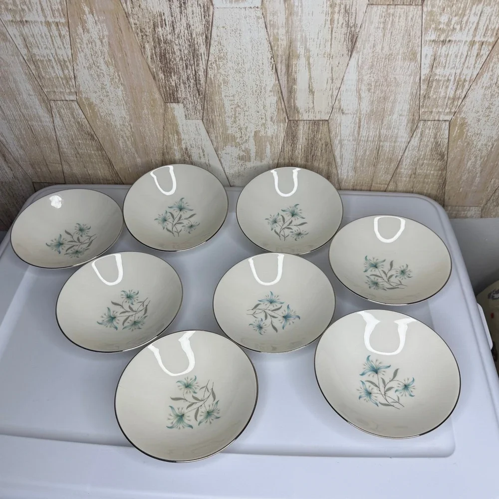 Homer Laughlin Triumph Cynthia Fine China Fruit Dessert Bowls Set of 8 Blue Lily